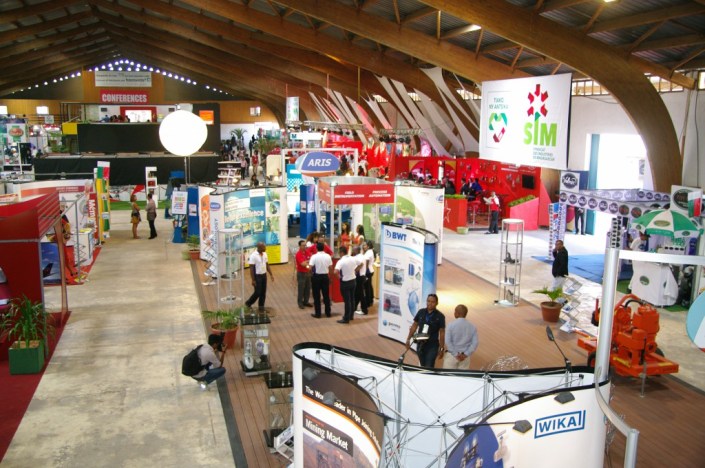 Une vue des stands des exposants